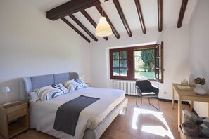 2 chambres, fer et planche à repasser, accès Internet, draps fournis