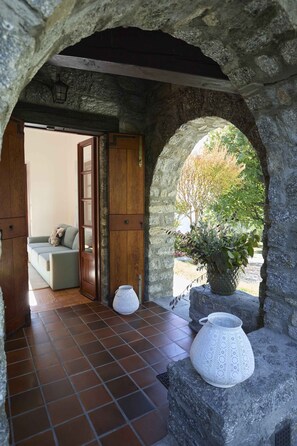 Terrace/patio - Detached lakefront cottage (GERA LARIO)