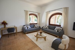 TV, fireplace - Charming apartment - ground floor (GERA LARIO)