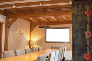 Unclassified image, 4 of 6, button - Vrbo Property (Antweiler)