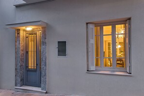 Exterior detail - Vava Residence, Vava Residence (Heraklion)