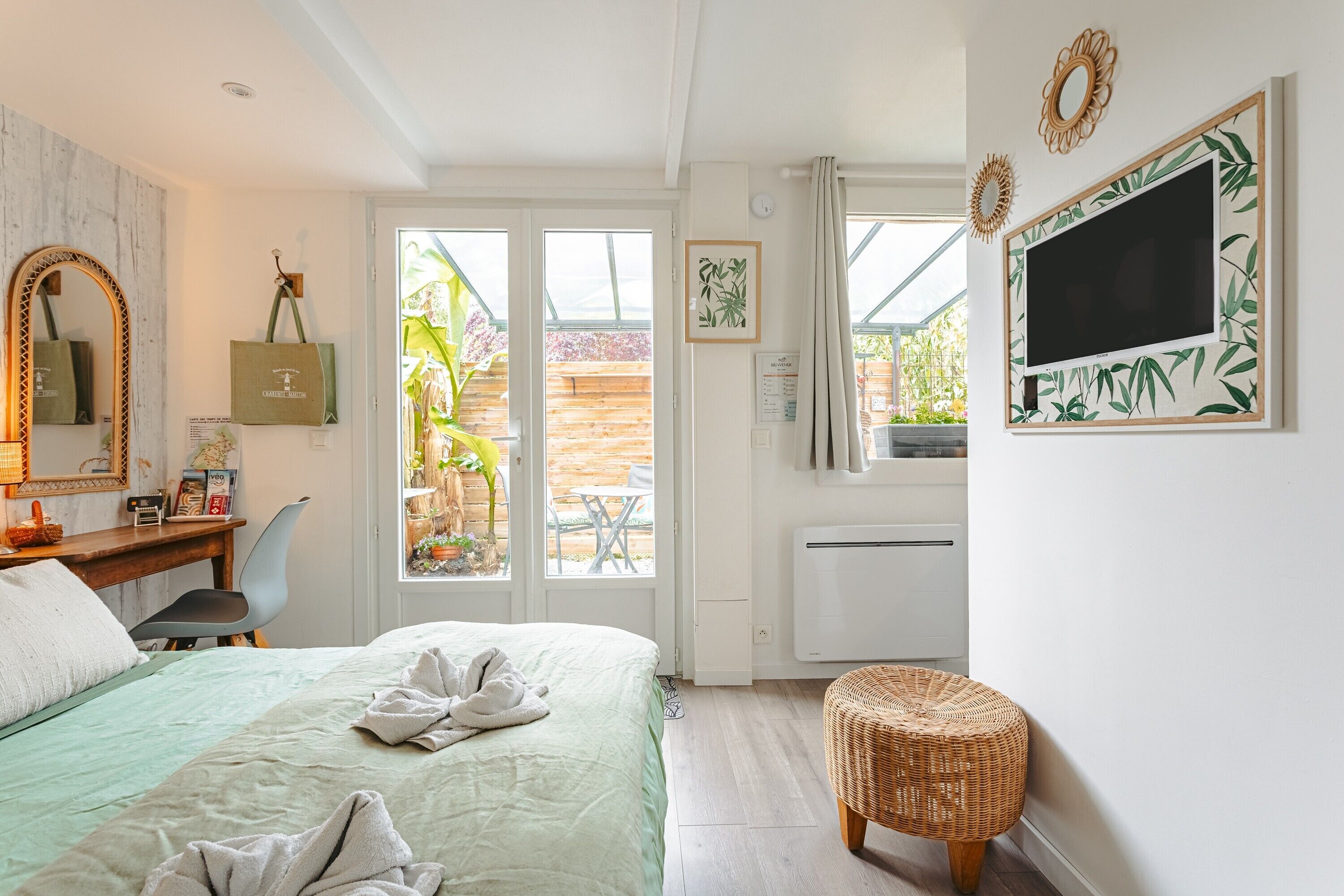 1 bedroom, WiFi, bed sheets