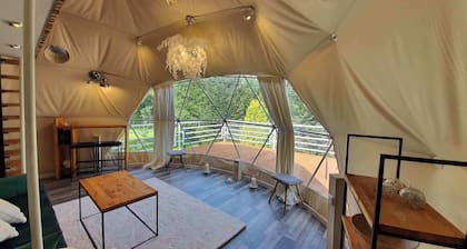 Hain Glamp Karkonosze – glamping tent with jacuzzi & sauna