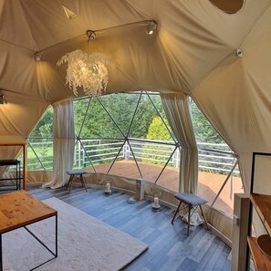 Interior - Hain Glamp (Przesieka)