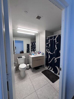 Towels, soap, toilet paper - Skyline Escape Minutes to NYC Modern Comfort for World Cup! (Jersey City)