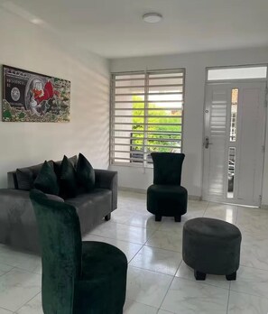 Unclassified image, 4 of 7, button - Vrbo Property (Cali)