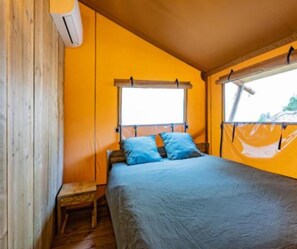 Room - COTTAGE PARKS MEDROSE Ecolodge tent with sanitary facilities (Saint-Thomé)