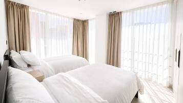 2 bedrooms, iron/ironing board, free WiFi, bed sheets