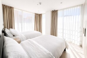 2 bedrooms, iron/ironing board, free WiFi, bed sheets - Modern 2BR/2.5BA Apartment Near Remigio Crespo - Walk to Cafés & Dining (Cuenca)