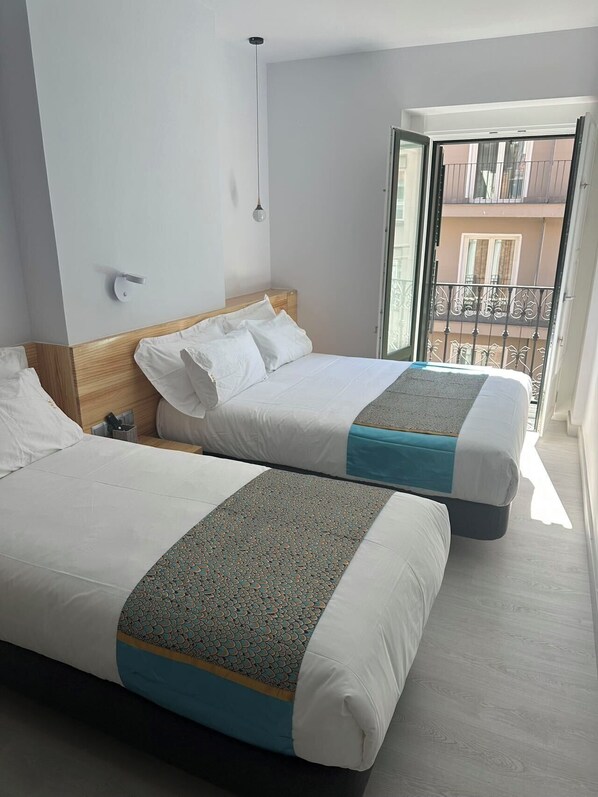 Kolmen hengen deluxe-huone