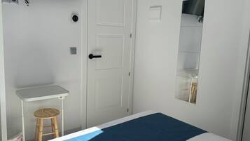 Habitación Deluxe doble | Espacio para trabajar con un portátil y wifi gratis