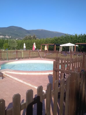 Utomhuspool