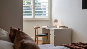 Interior - Baya of Hampton with solar heated pool (Hampton)