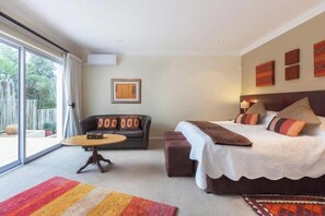 Room - Entabeni Guest House : Standard Double or Twin Room with Mountain View (Cape Town)