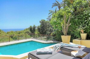 Pool - Entabeni Guest House : Luxury Double or Twin Room with Sea View - Africa (Cape Town)