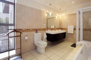 Bathroom - Entabeni Guest House : Luxury Double or Twin Room with Sea View - Africa (Cape Town)