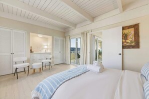 3 bedrooms, desk, iron/ironing board, travel cot - @ Marbella Lane - Chic Panoramic OceanView Retreat (Laguna Beach)