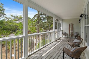 Terrace/patio - Avia Laura | 6-Seater Golf Cart | Fenced-In Yard (Santa Rosa Beach)