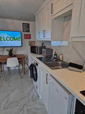 Private kitchen - Private room in Little Bridgeford (LITTLE BRIDGEFORD)