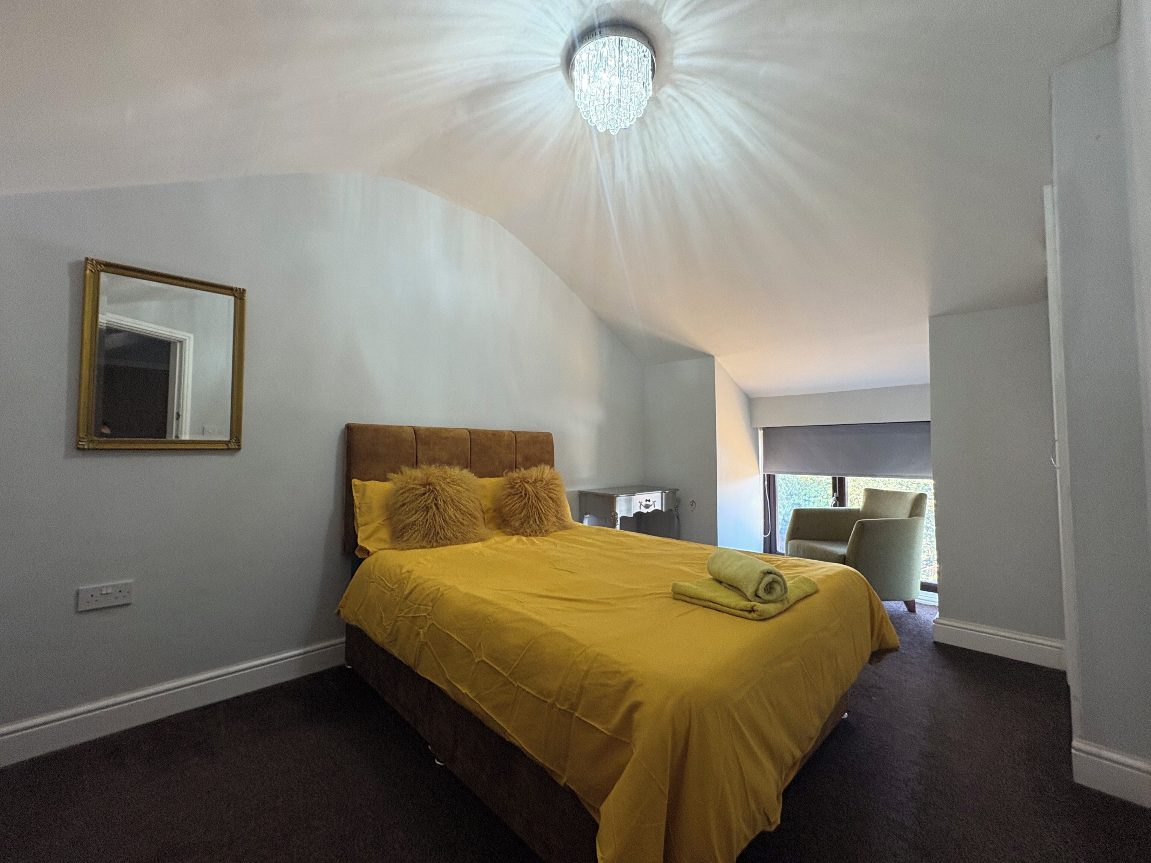 Economy Double Room, 1 Double Bed, Non Smoking, Shared Bathroom
