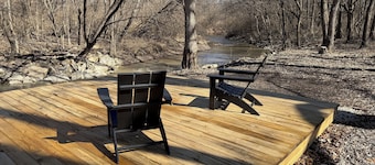 Cozy 1-bedroom Bambi Airstream on a 56 acre farm with stream and woods.