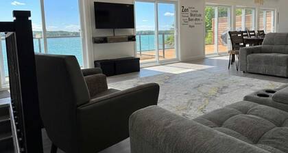View, Spa and River | Chalet DG Île d'Orléans