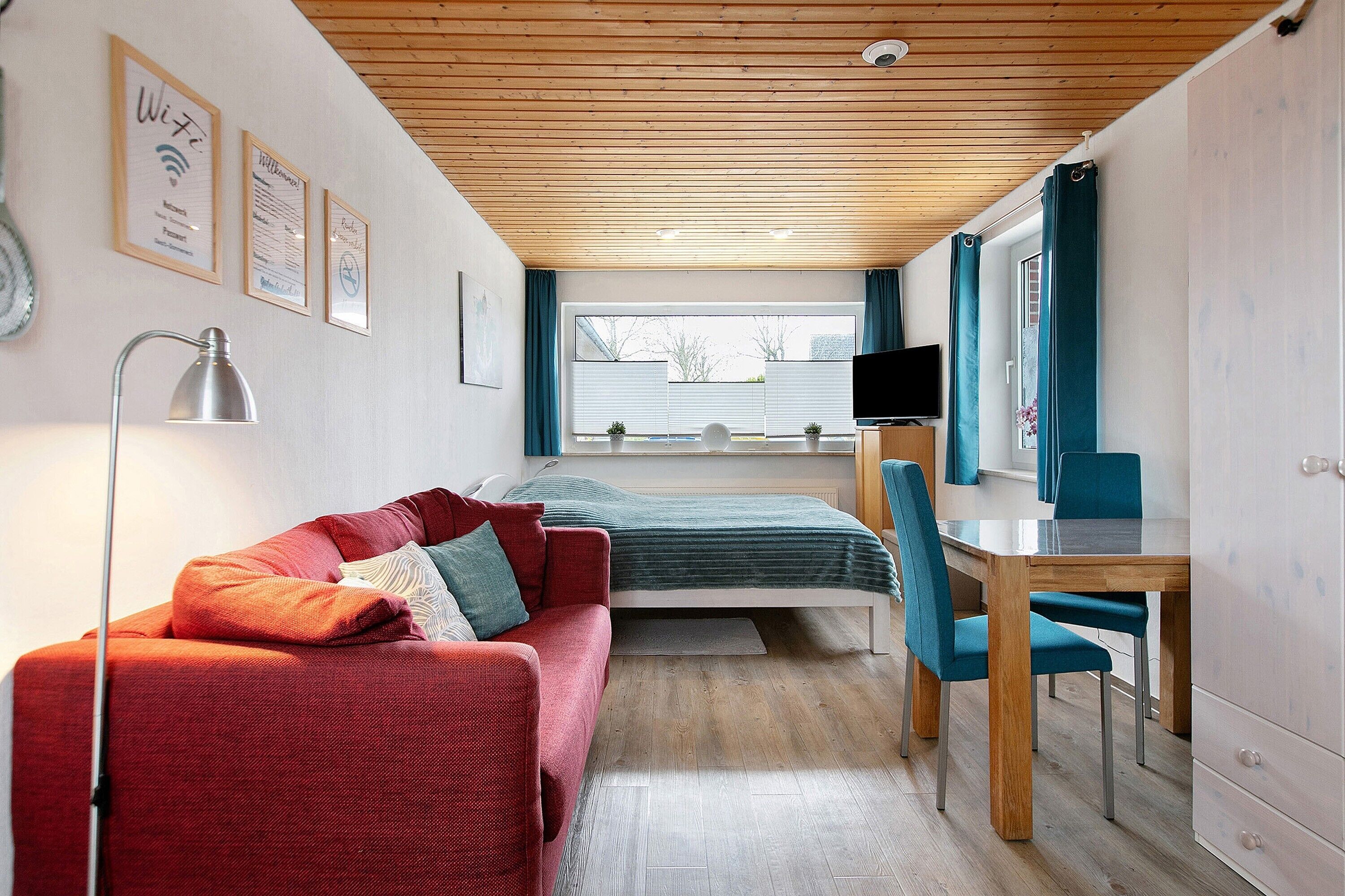 المنشأة من الداخل