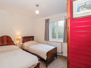 2 bedrooms, individually decorated, individually furnished, free WiFi - The Flat House (Taunton)