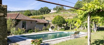 CDC Casa do Capitán Leiro: Relax Among Vineyards and Forests in Ribeiro