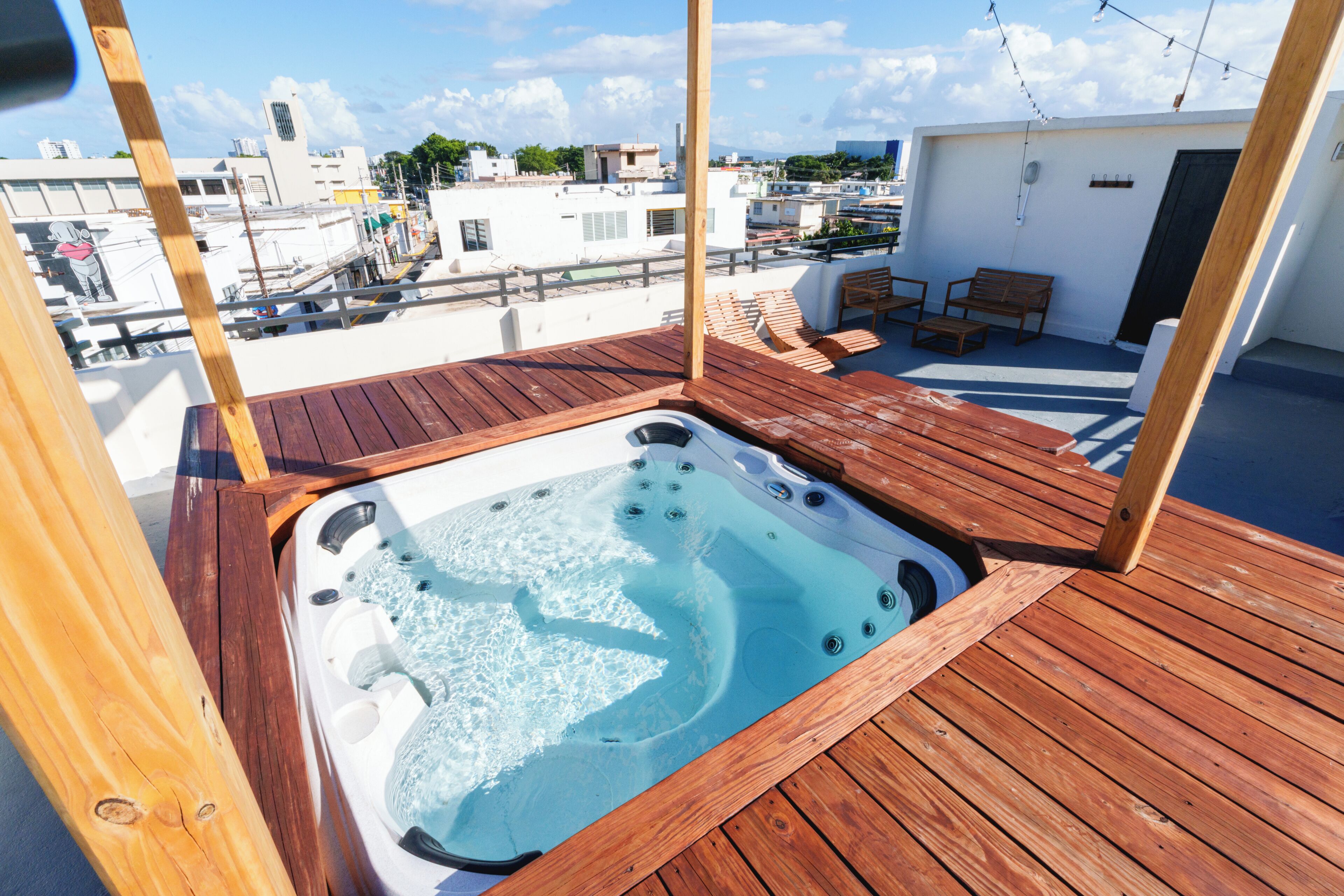 Outdoor spa tub