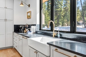 Fridge, microwave, oven, stovetop - Luxury Breck Gem | Chefs Kitchen + Great Views (Breckenridge)