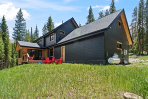 Exterior - Luxury Breck Gem | Chefs Kitchen + Great Views (Breckenridge)