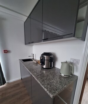 Interior - Apartment Sleeps 4 With Enclosed Garden (St Albans)