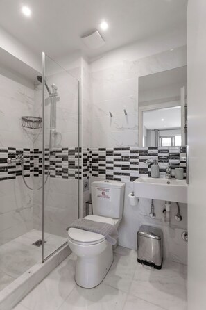 Bathroom - BES 7-Spacious Modern Studio with Balcony by GHH (Kesariani)