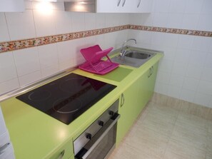 Apartment, Partial Sea View | Private kitchen - Apartamentos Taravilla (Puerto de Mazarrón)