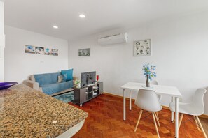 Living area - Apartment 'King House Centro Lisboa' with Wi-Fi and Air Conditioning (Lisboa)