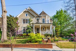 Exterior - Victorian Noir (Atlanta)