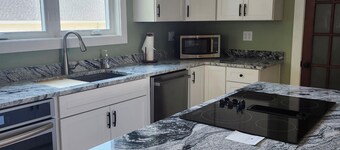 Gorgeous 4-bedroom house in Harrison. Walking distance to 2 public beaches,