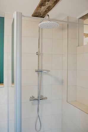 Bathroom - Vrbo Property (Schloen-Dratow)