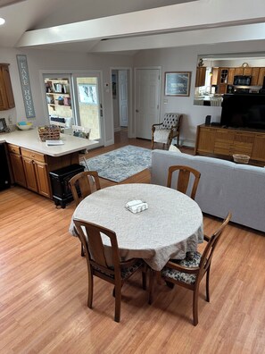 Interior - Beautiful Lakeside Apt between Boston and Cape Cod (Pembroke)