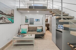 Comfort Double Room, 1 King Bed, Partial Ocean View | Living area - Iguana Surf Boutique Hotel Tamarindo (Tamarindo)