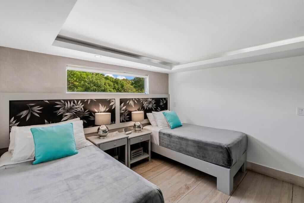 Comfort Twin Room, Beach View, Poolside