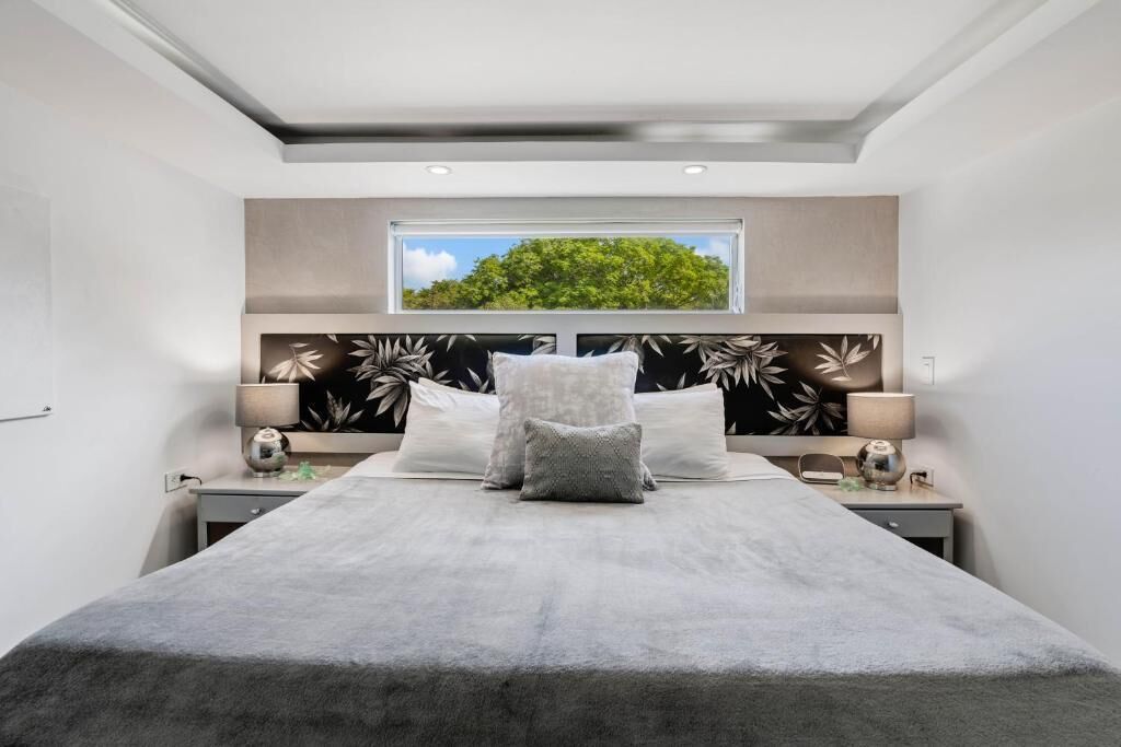 Comfort tweepersoonskamer, uitzicht op strand, aan het zwembad