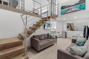 Family Loft, Partial Sea View | Ruang tamu