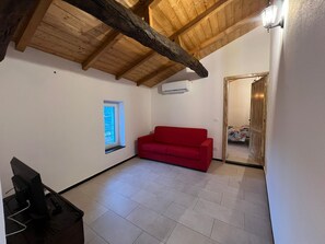 Living area - Vrbo Property (Calice Ligure)