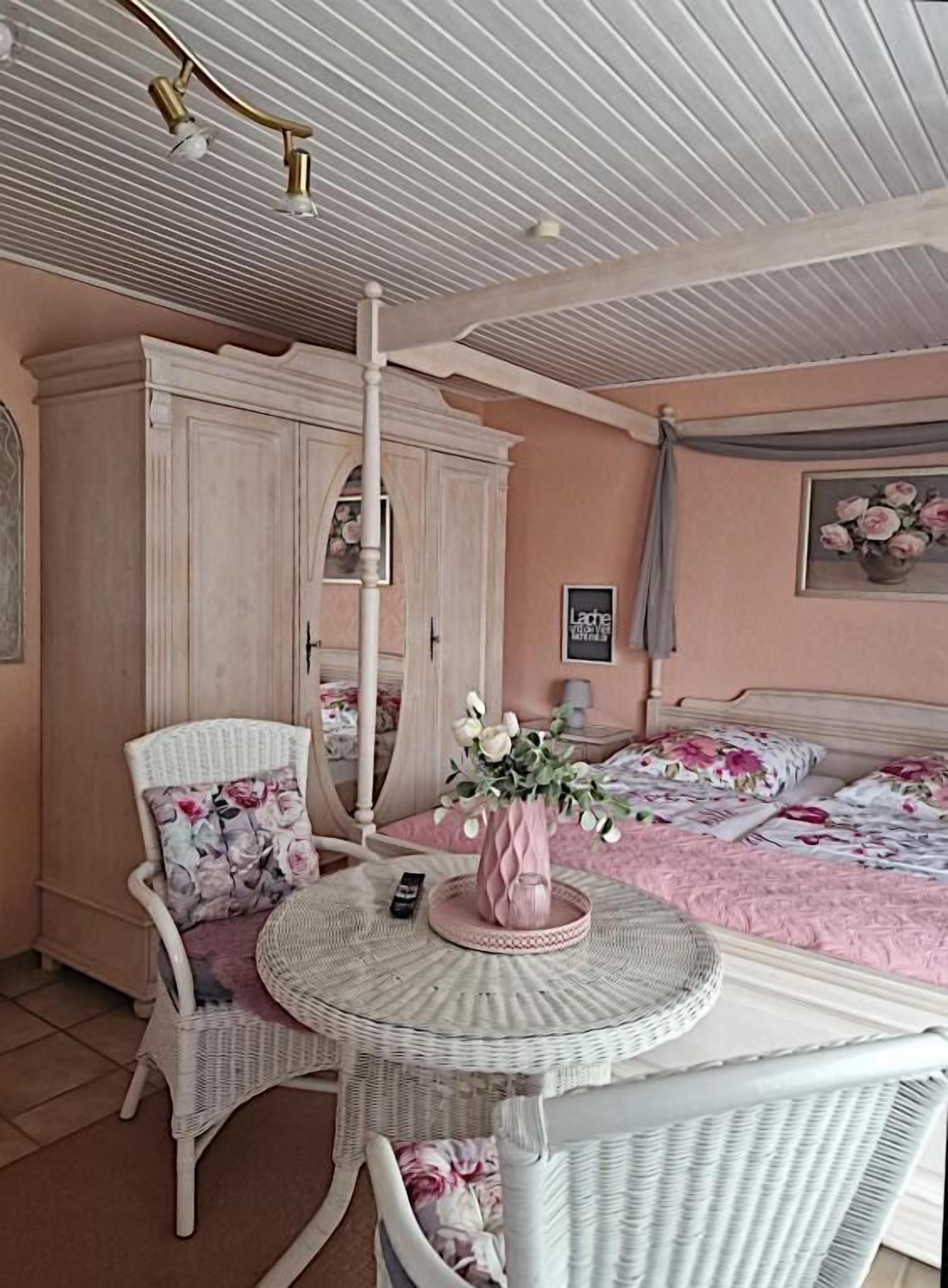 Quarto casal, vista para o jardim