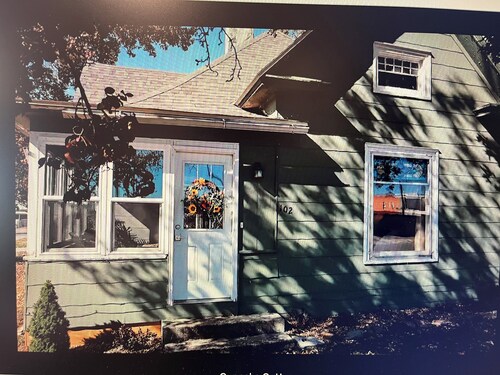 Charming 2-bedroom cottage in Crane, MO