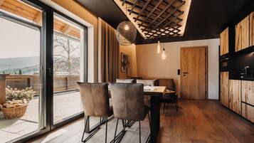 Apartamento, vistas a la montaña | Interior