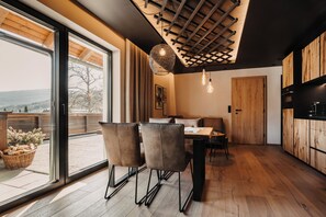 Huoneisto, vuoristonäköala | Sisätilat