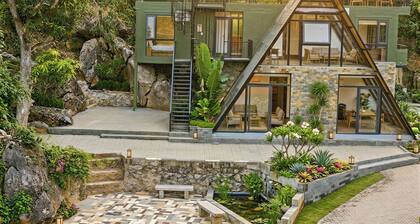 Cat Ba Fishing Village Bay House